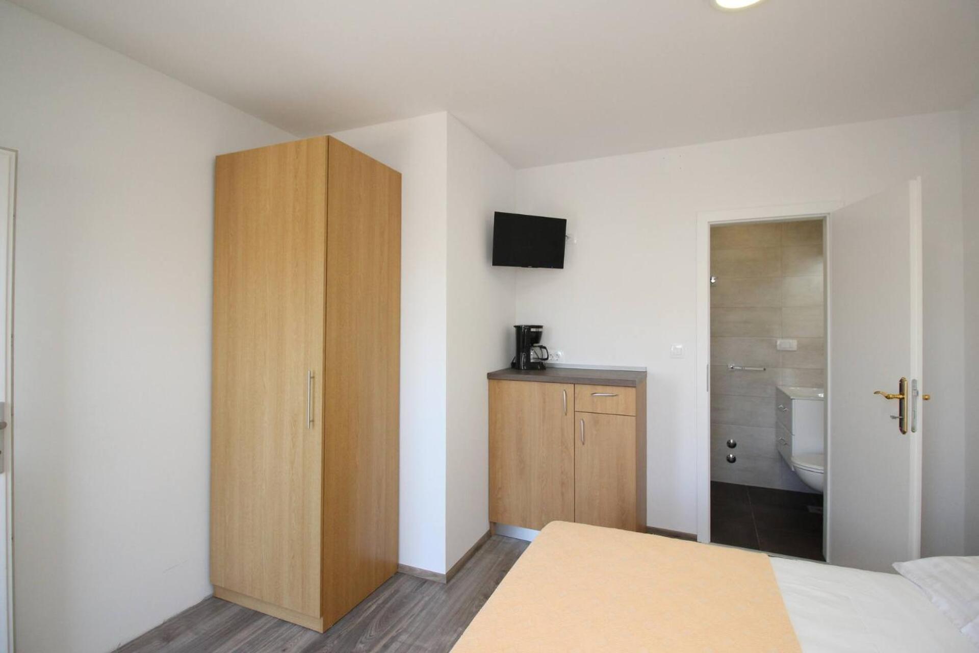 Apartments & Rooms Dekanic Baška Eksteriør bilde