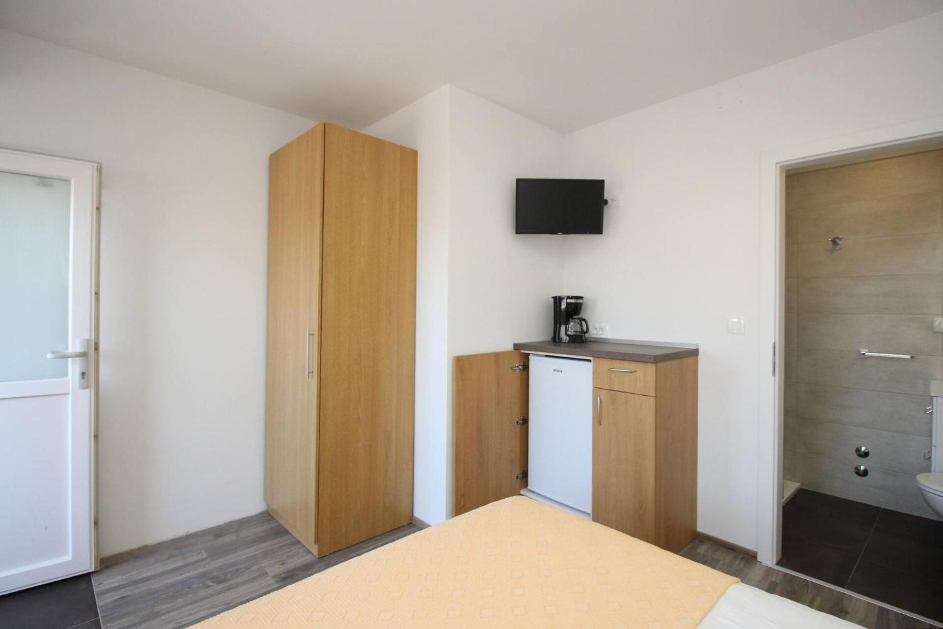 Apartments & Rooms Dekanic Baška Eksteriør bilde