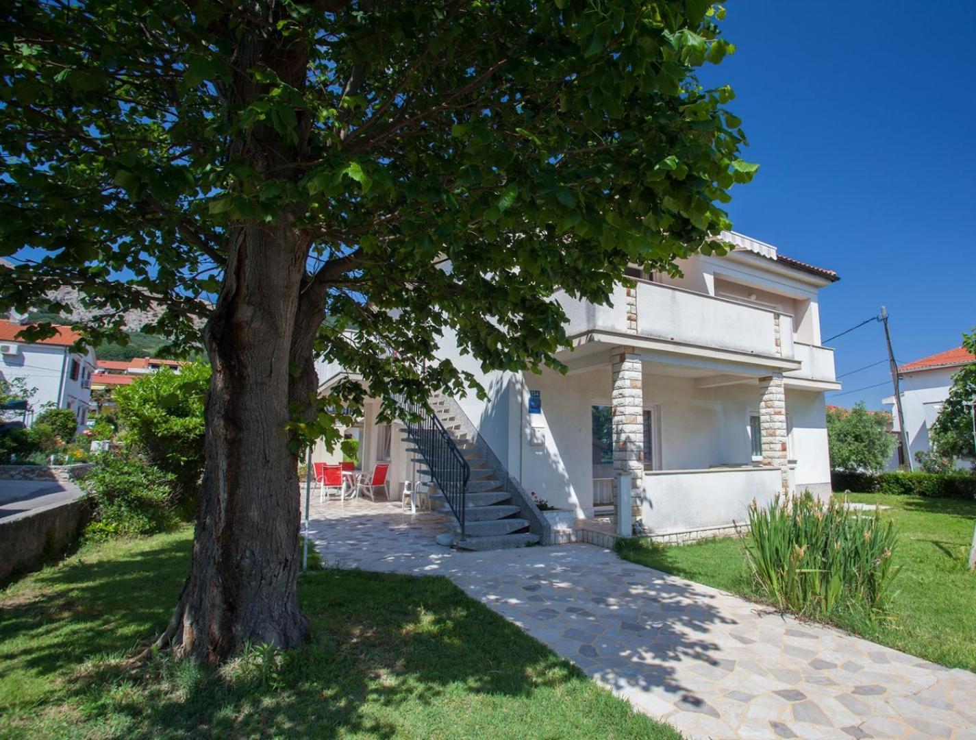 Apartments & Rooms Dekanic Baška Eksteriør bilde